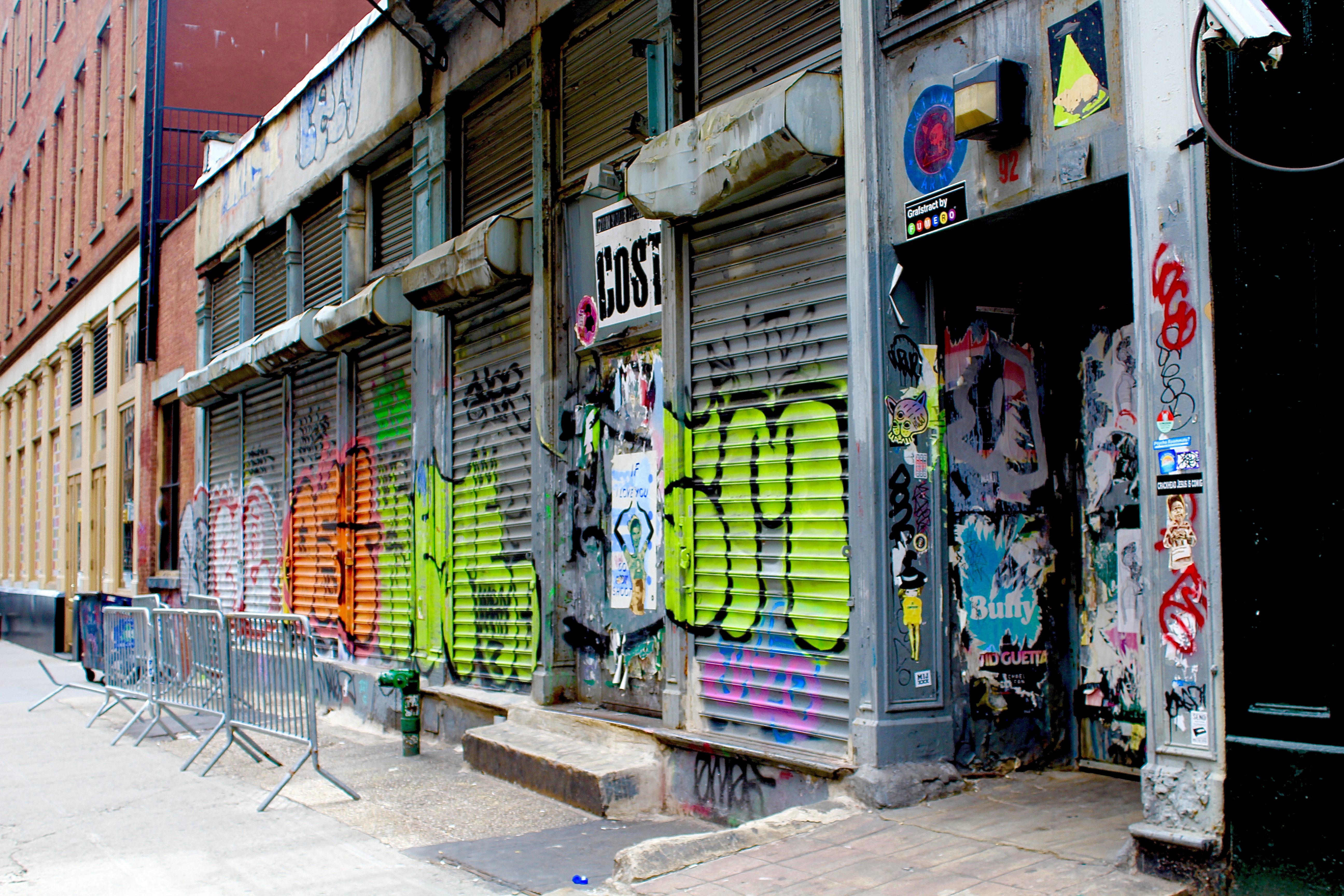 Wordless Wednesday: NYC Graffiti