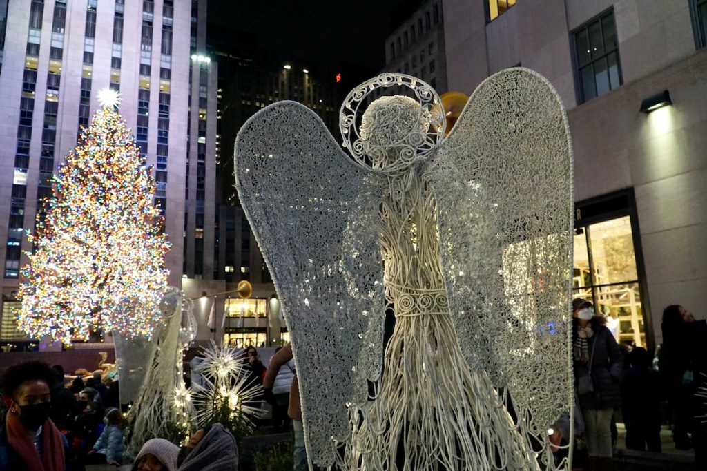 YOU are the magic of the holiday&nbsp;season